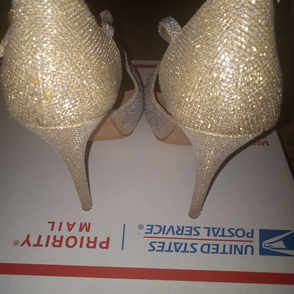 Steve Madden Silver Bling Rhinestone Heels Size 7 - Picture 10 of 16
